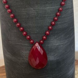 Red Stones Beaded with Tear Drop Pendant Necklace